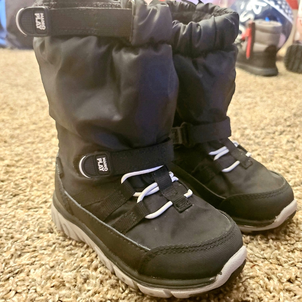 Stride Rite Made 2 Play Sneaker Boot